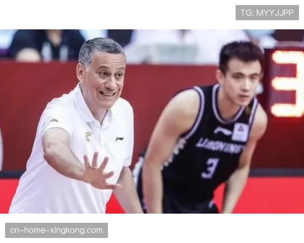 辽宁男篮后场双枪发力 赵继伟弗格组合威力不减